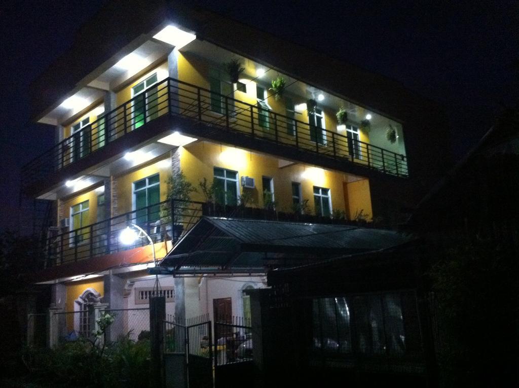 Aranas-Carillo Travellers Inn Kalibo Exterior foto