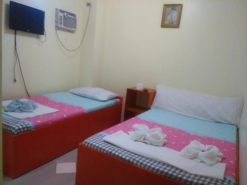 Aranas-Carillo Travellers Inn Kalibo Cameră foto