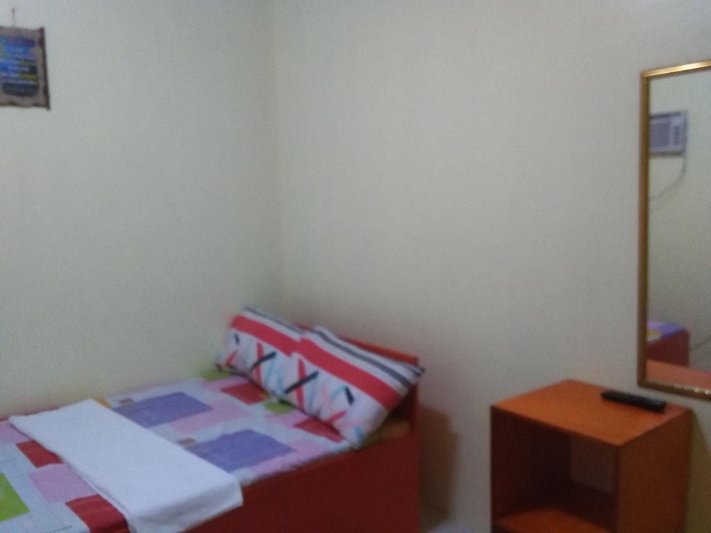 Aranas-Carillo Travellers Inn Kalibo Cameră foto