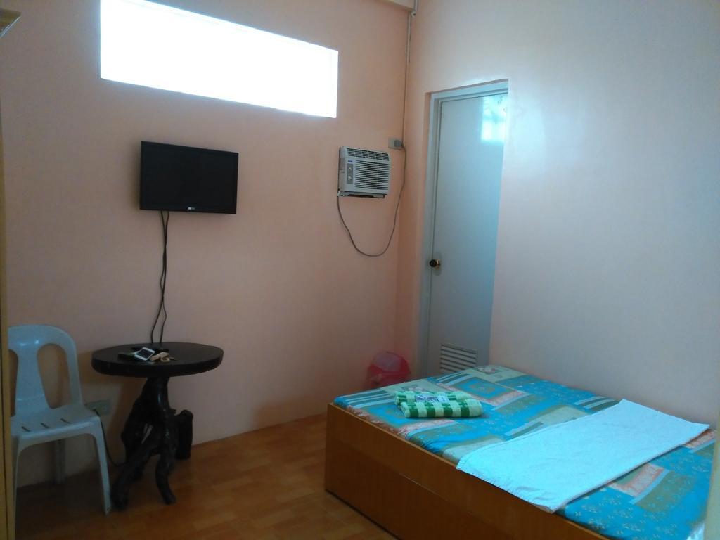 Aranas-Carillo Travellers Inn Kalibo Cameră foto